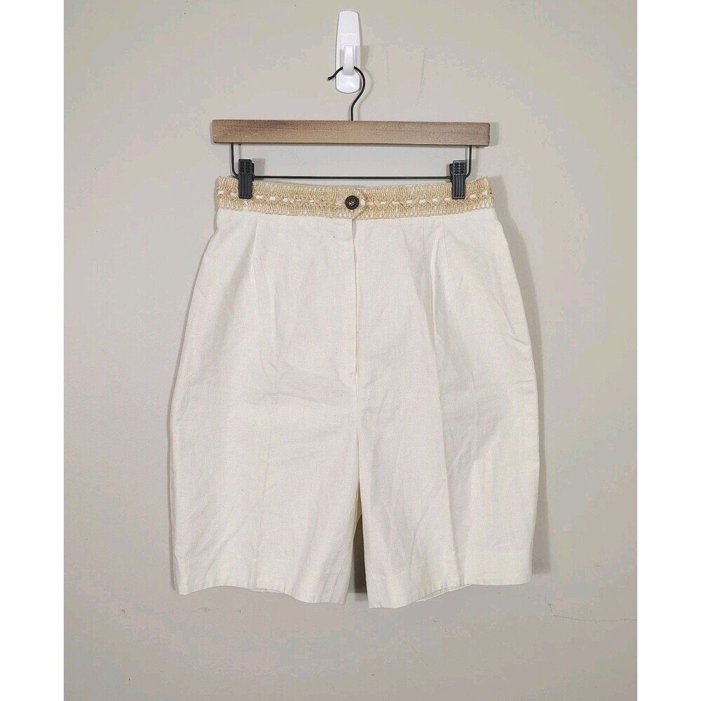 High-Waist White Women’s Shorts with Beaded Waistband